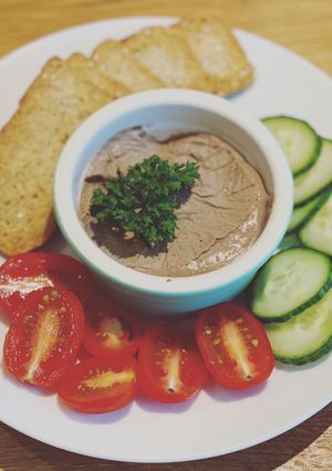 A picture of Mom’s Chicken Liver Pâté.