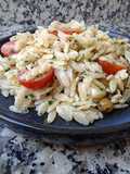 Ensalada de orzo y garbanzos tostados