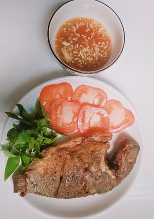 Hình của món Cá rô phi chiên giòn.