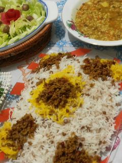 عکسی از دستور عدس پلو مجلسی مامان پز