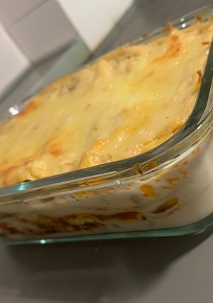 Una foto de Lasaña de carne con champiñones y bechamel especial