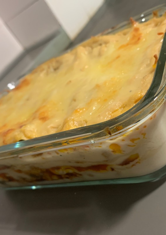 Una foto de Lasaña de carne con champiñones y bechamel especial