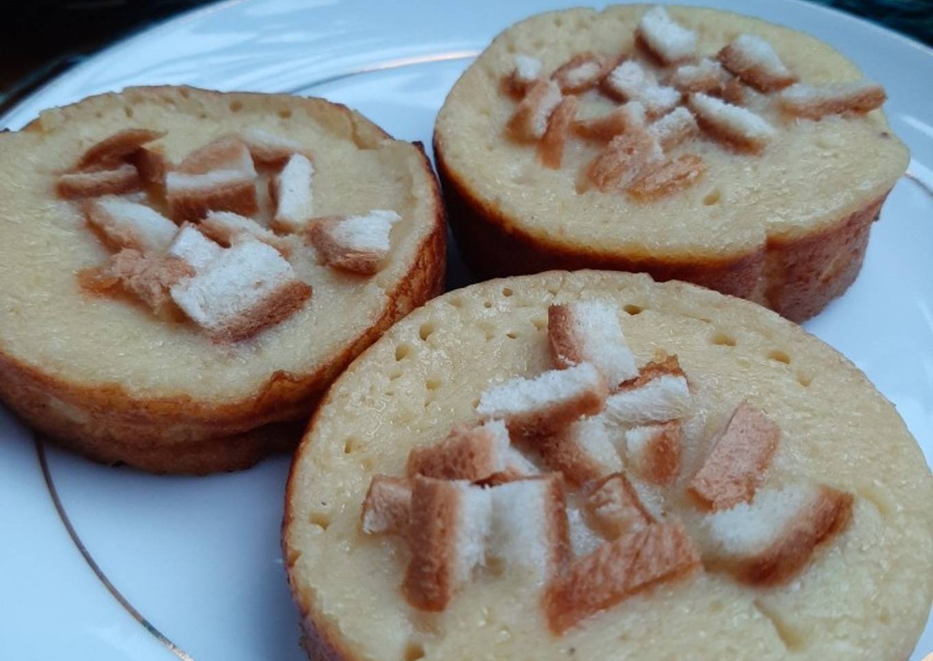 Kue lumpur roti tawar