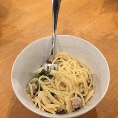 A picture of Simple sausage spaghetti.
