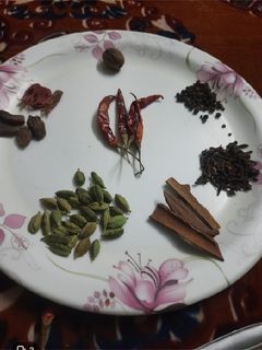শাহী গরম মশলা (shahi garam masala recipe in Bengali) রেসিপির প্রধান ছবি