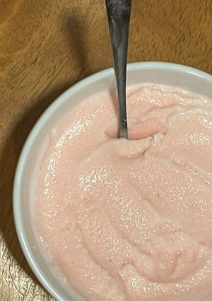 Una foto de 🍓 helado proteico