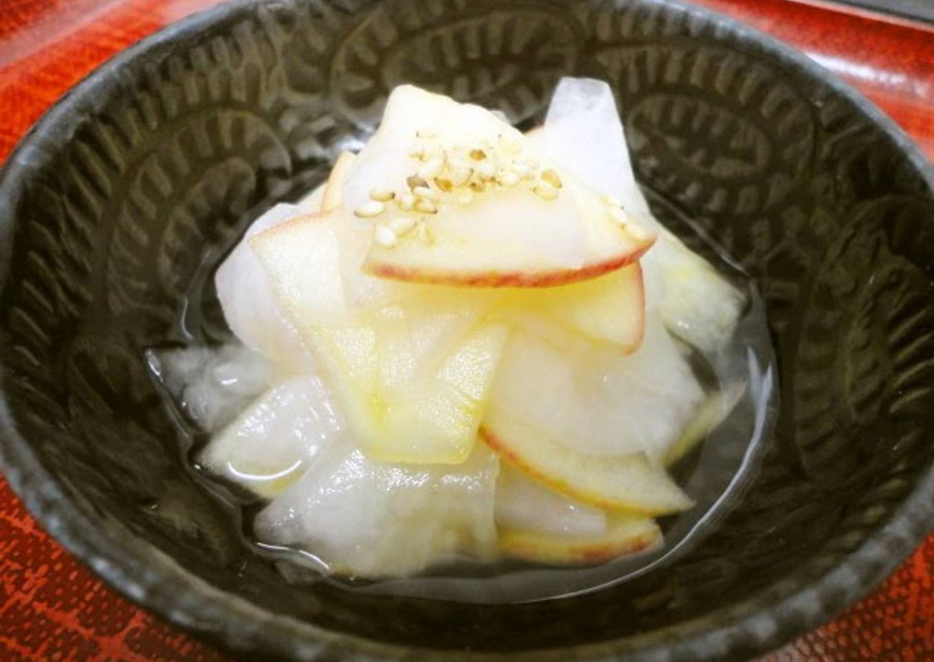 Sweet and Sour Apple and Daikon Radish Namasu