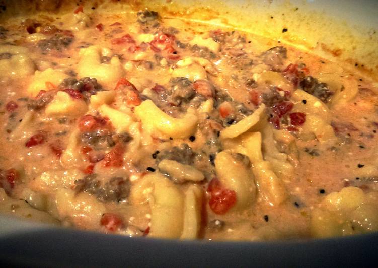 Crock Pot Sausage &amp; Cheese Tortellini