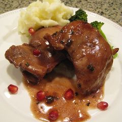 A picture of Sautéed Chicken with Pomegranate and Balsamic Vinegar Sauce.