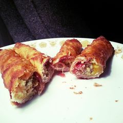 A picture of breakfast egg rolls.