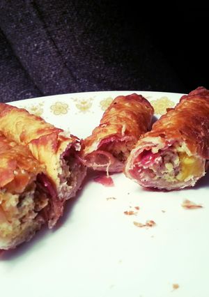 A picture of breakfast egg rolls.