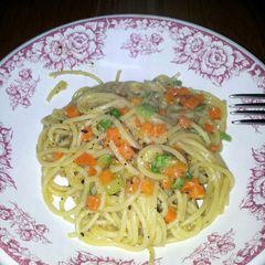 A picture of Quick and easy veggie pasta.