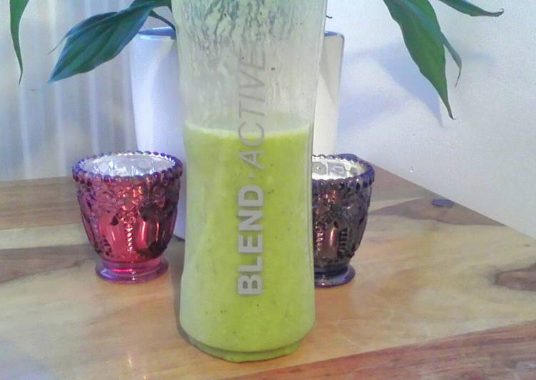 Steps to Prepare Award-winning Fruity Green Juice