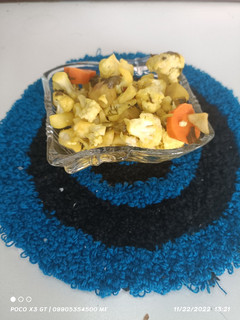 عکسی از دستور ترشی گل کلم