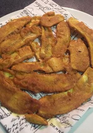 A picture of Battered Unrippened Banana Chips.