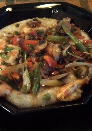 A picture of Shrimp and Grits.