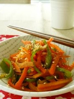 A picture of Easily Made in 5 Minutes! Green Pepper and Carrot Kinpira.
