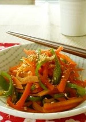 A picture of Easily Made in 5 Minutes! Green Pepper and Carrot Kinpira.