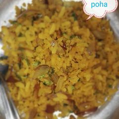 A picture of Onion poha.