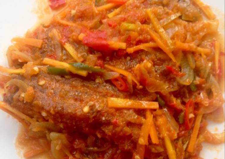 Langkah Mudah untuk meracik Gurame tepung saus pedas manis yang enak