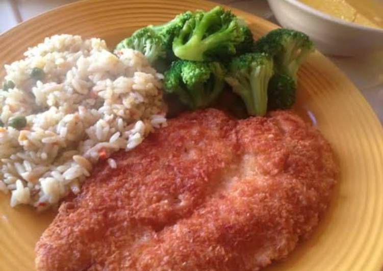 Step-by-Step Guide to Prepare Speedy Panko fried chicken and siracha sauce!