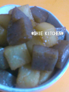 A picture of Sweet and Salty Stir Fried and Simmered Daikon Radish and Konnyaku.
