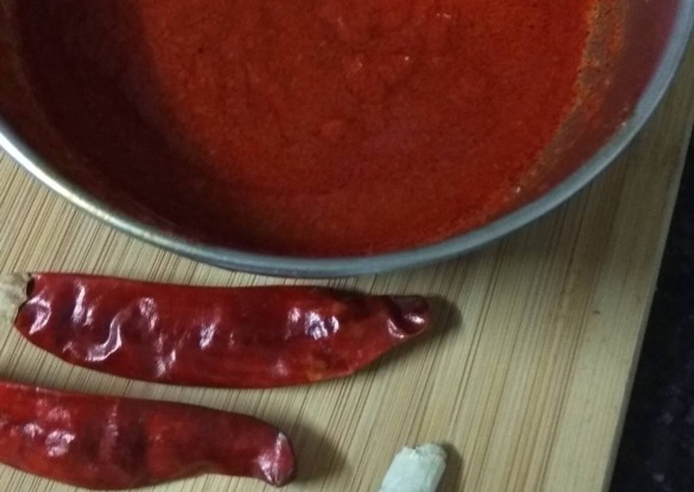 How to Prepare Perfect Red Chilli-Garlic Chutney