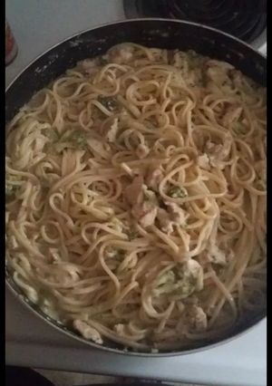 A picture of Secret ingredient broccli and chicken Alfredo.