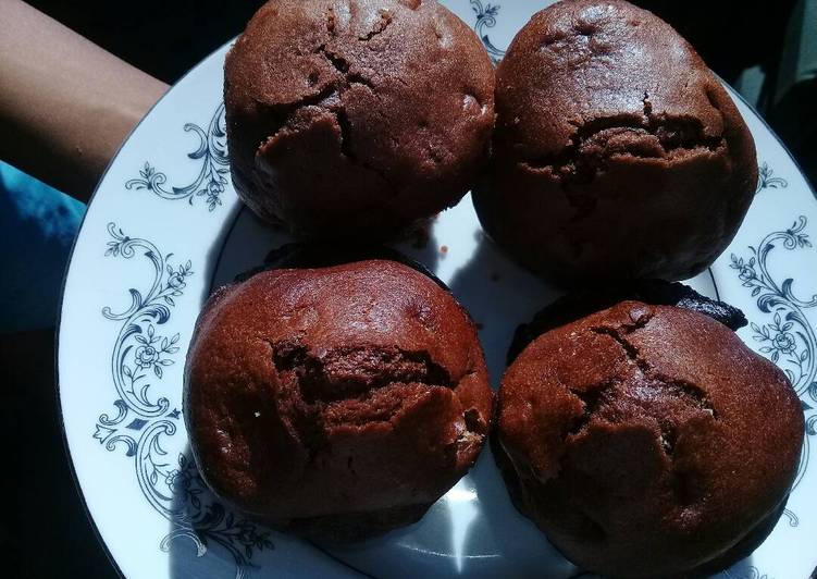 Chocolate and raisins muffins