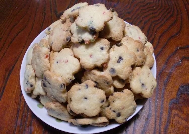 Recipe of Quick Chocolate and Fruit Cookies