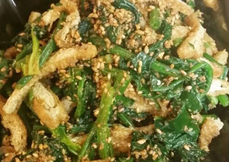 Spinach and Crispy Aburaage with Sesame Seed Sauce