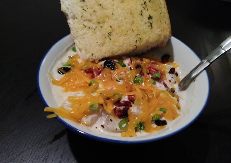 Delicious Fully Loaded Baked Potato Soup