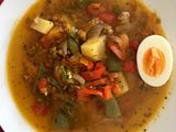 Lentejas con verduras al Curry y a la Picada de Almendra