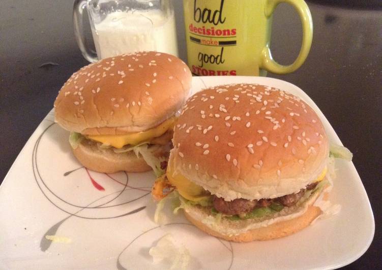 Simple Way to Make Homemade Egg Burger