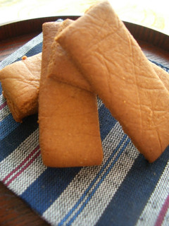 A picture of Simple and Oil-free Yatsuhashi Style Cookies with Rice Flour.