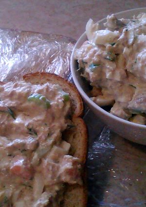 A picture of tuna with alil kick.