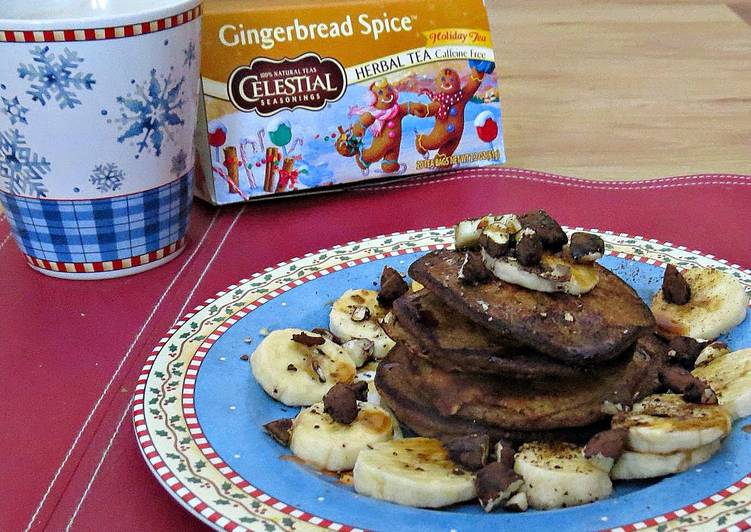 Healthy Gingerbread Spice Pancakes For One