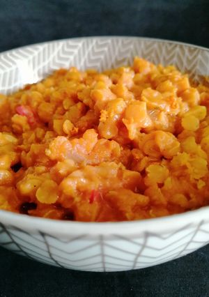 Una foto de Dhal de lentejas rojas