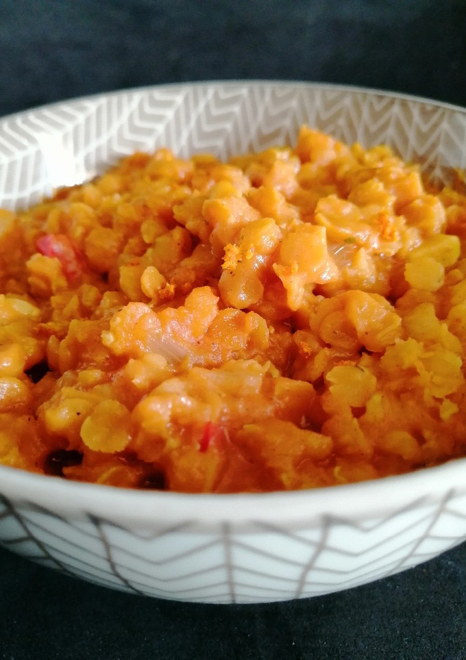 Una foto de Dhal de lentejas rojas