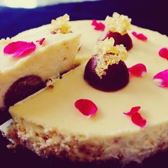 A picture of Gulabjamun Cheese Cake.