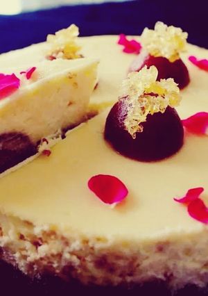 A picture of Gulabjamun Cheese Cake.