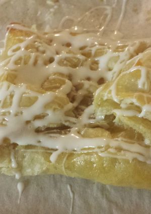 A picture of Cheese danish.