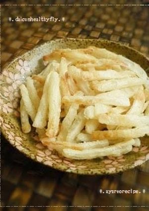 A picture of Crispy & Healthy Daikon Radish French Fries.