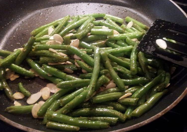 Green Beans Almondine