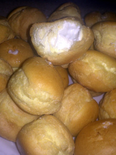 A picture of cream puff balls.