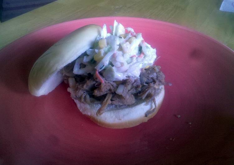 Recipe of Super Quick Homemade Teri&#39;s pulled pork and coleslaw sandwiches