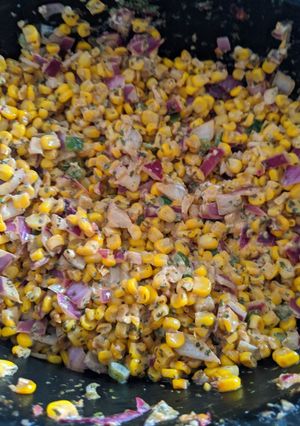 A picture of Mexican street corn.