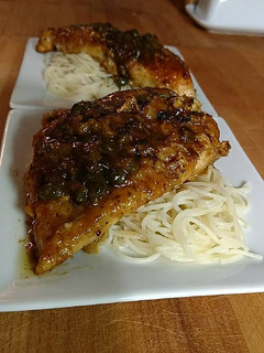 A picture of Chicken Piccatta.