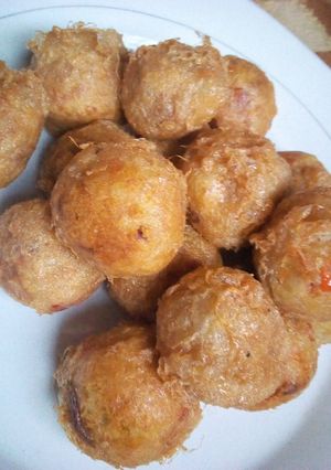 A picture of Yam balls.