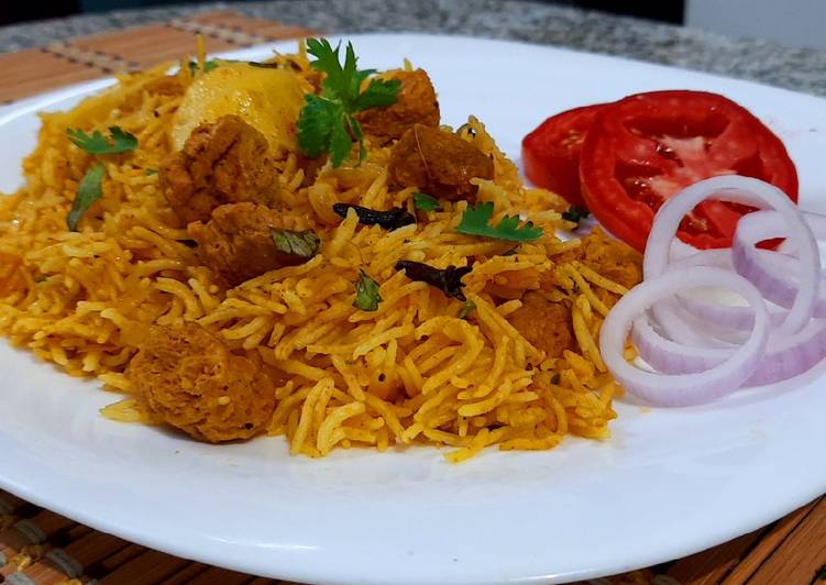 Simple Way to Make Super Quick Homemade One-pot Soya Biryani